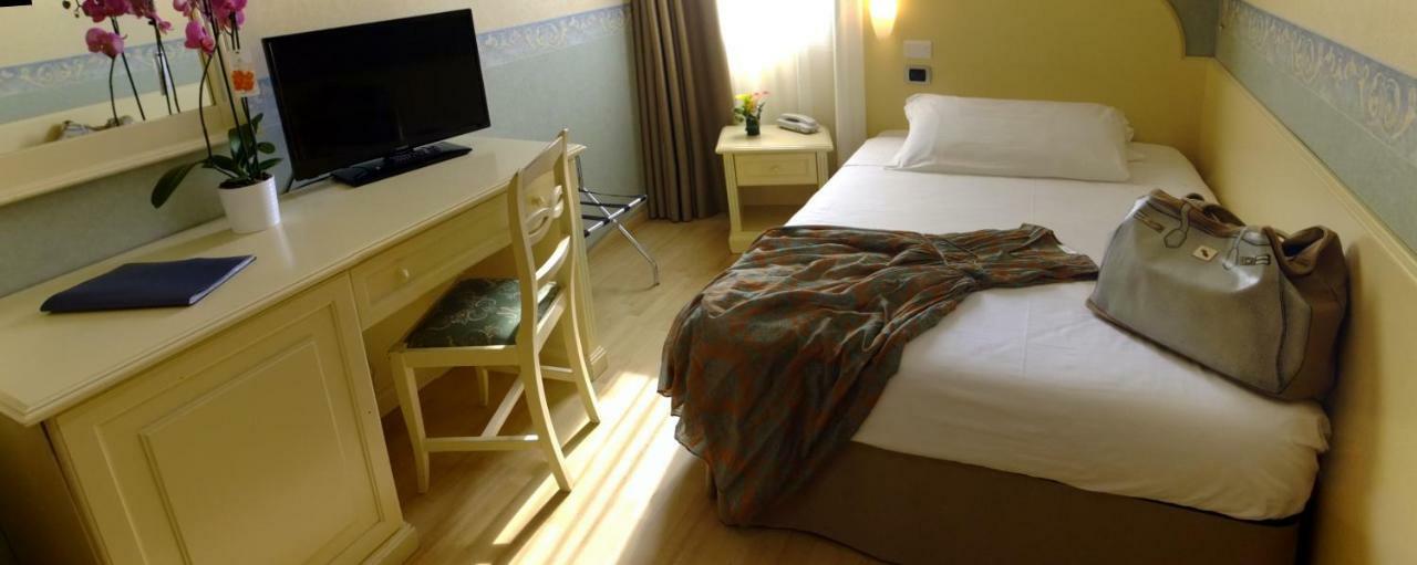 Hotel Ambra Quarto dʼAltino Dış mekan fotoğraf